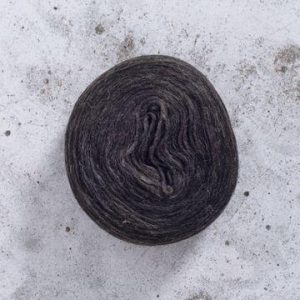 istex plötulopi 100 g black sheep heather 1033